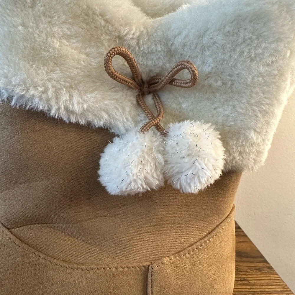 Thereabouts Big Girl Flat Heel Aubree Winter Boots NWT Size Big girls 5